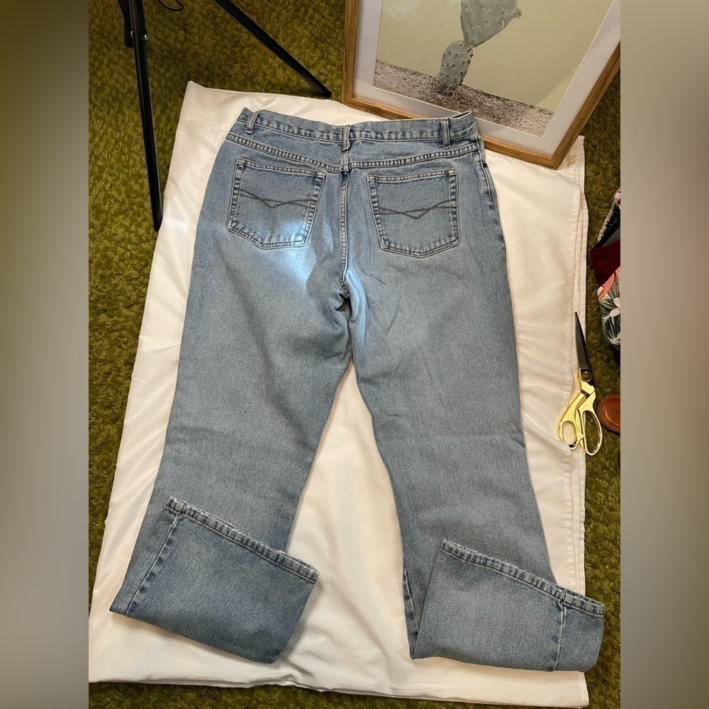 NorthCrest size 14 light wash boot cut jeans - Picture 3 of 12